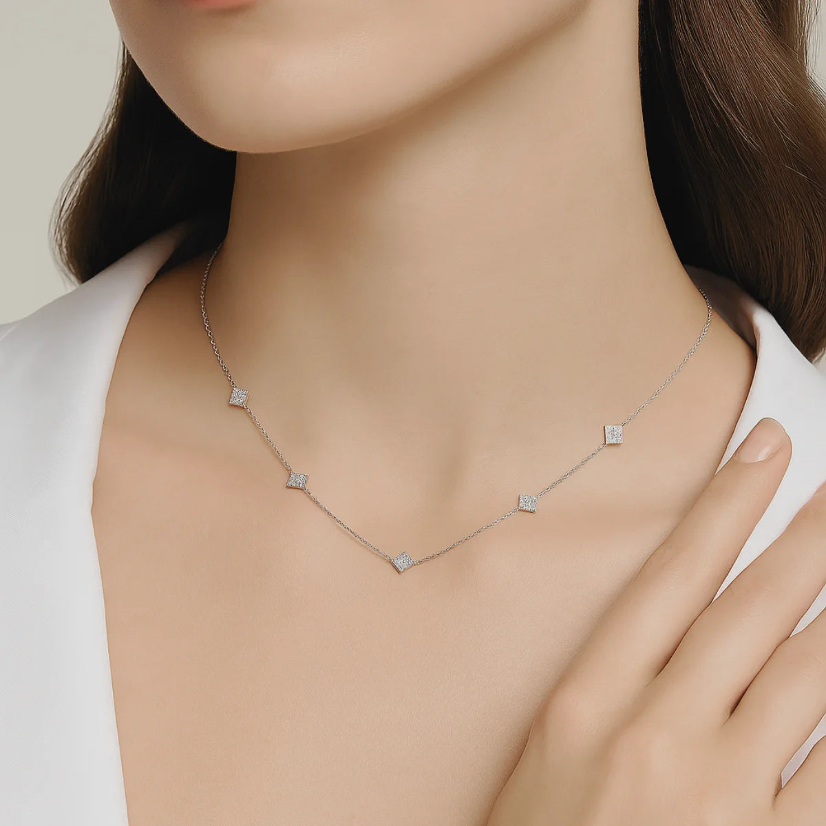 Women's white gold necklace with moissanite stones