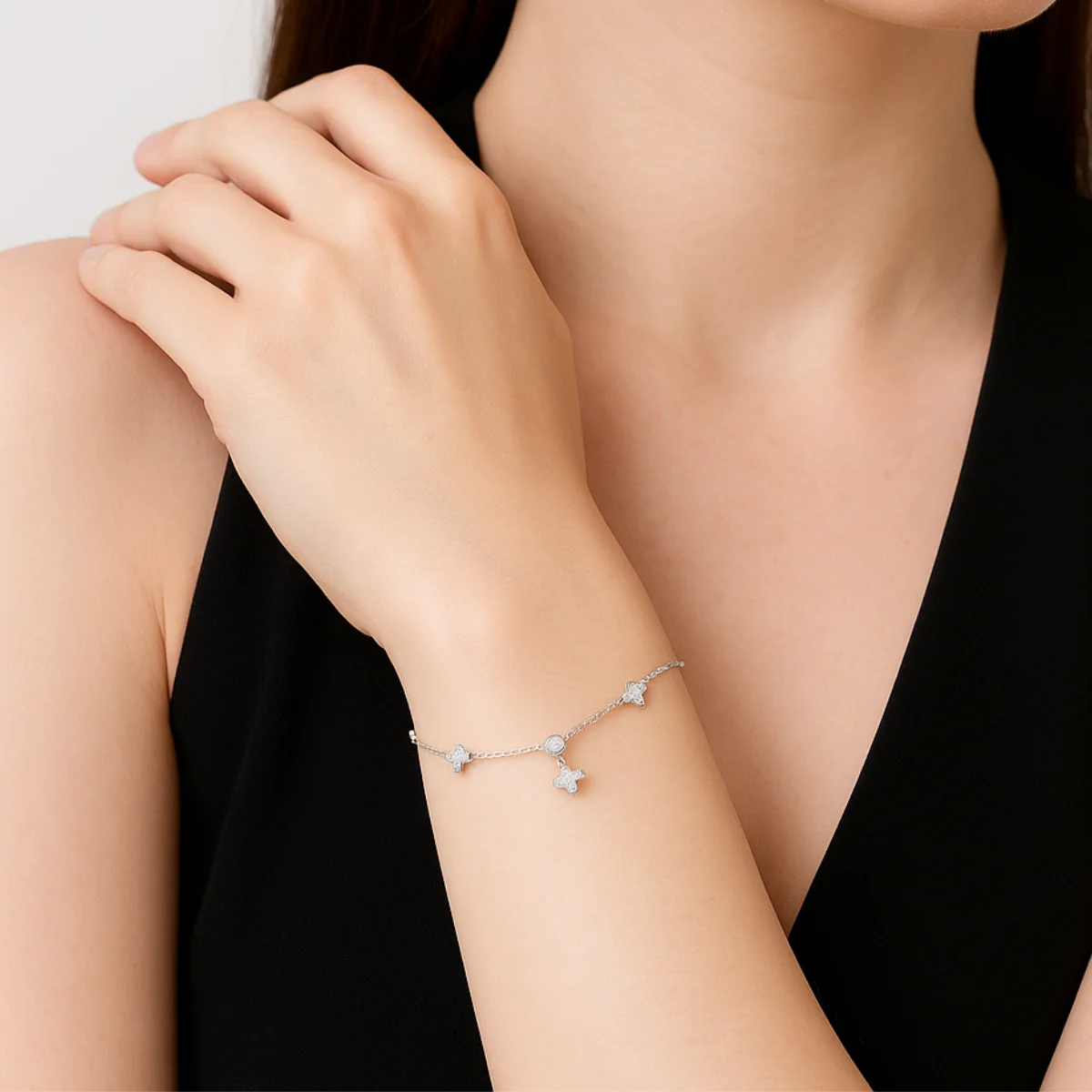 Ladies silver bracelet filigree 925 silver moissanite