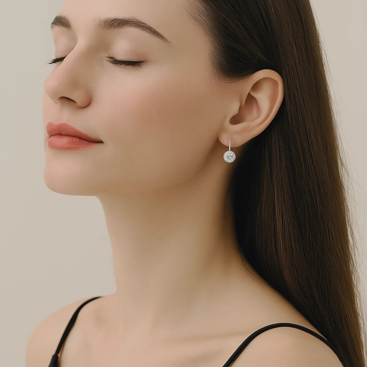 Women's earrings round with 1ct Moissanite