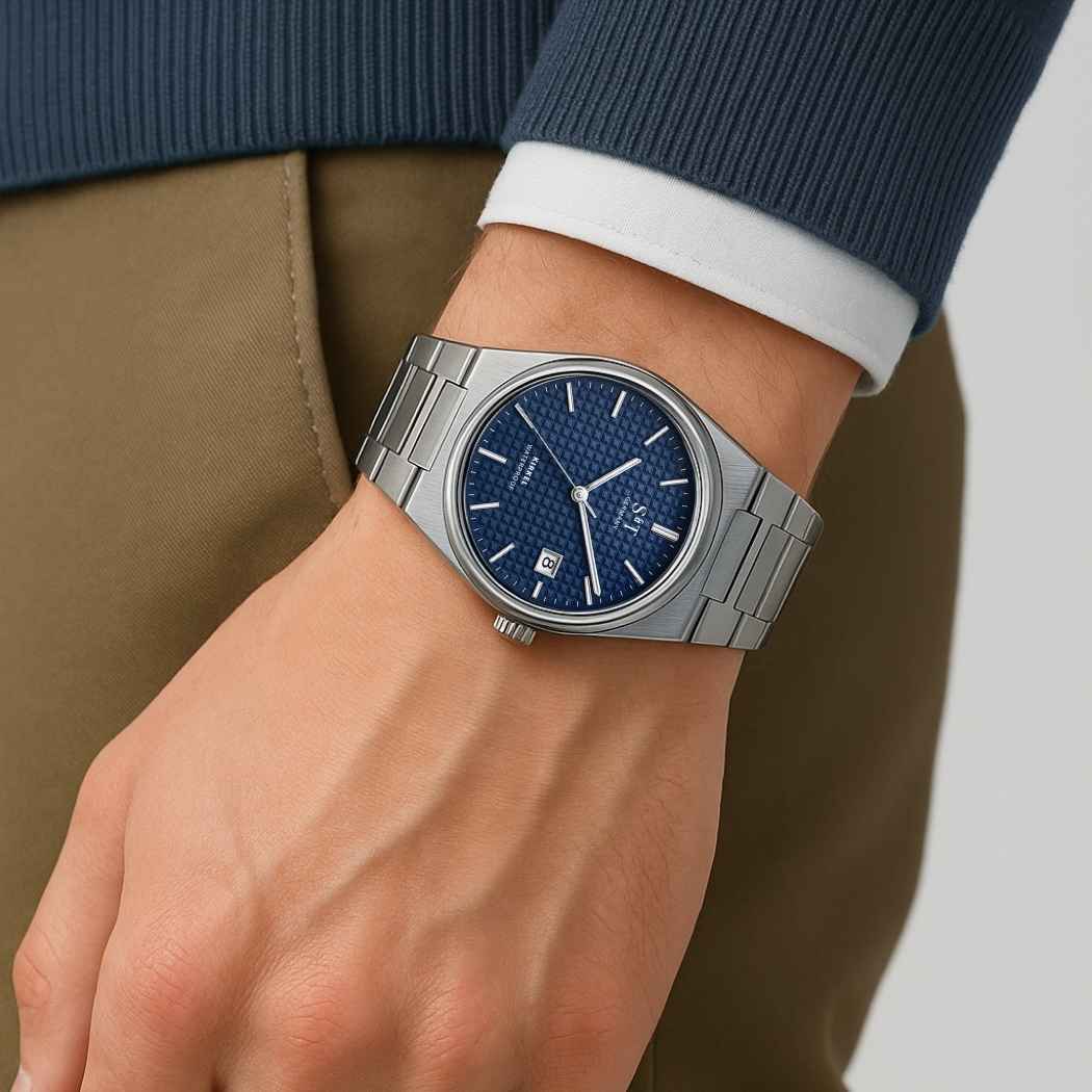 Schlichte Herrenuhr mit Edelstahlarmband Blau